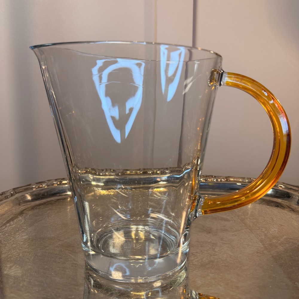 Clear Glass Pitcher with Amber Handle - Home Dining high quality Very heavy
